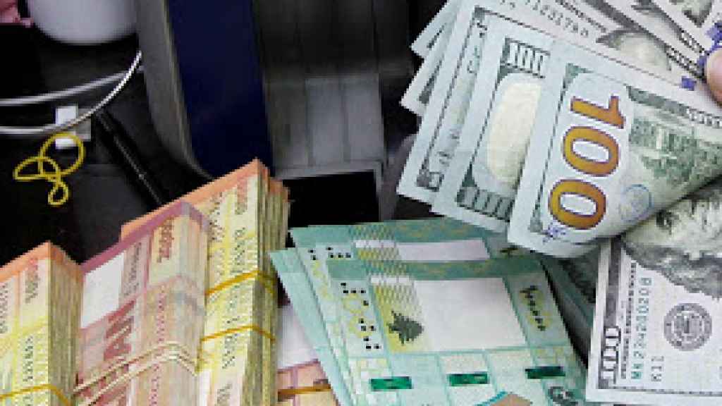 افتتاحية مرتفعة لسعر صرف الدولار في السوق السوداء!