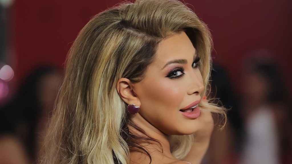 الفنانة الذهبية نوال الزغبي: أغنيتي المقبلة باللهجة المصرية