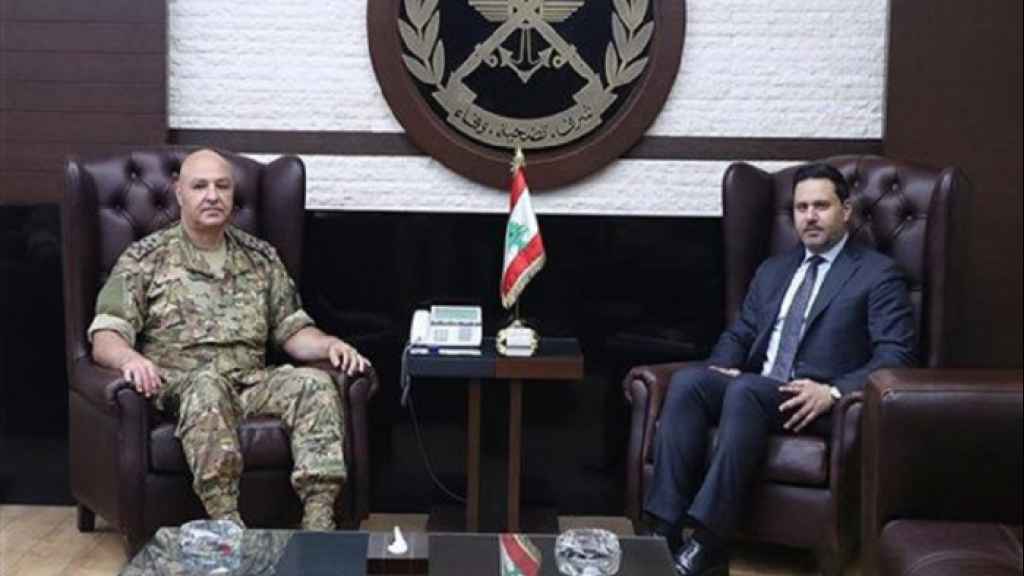 قائد الجيش عرض الأوضاع مع القائم بأعمال السفارة الكويتية