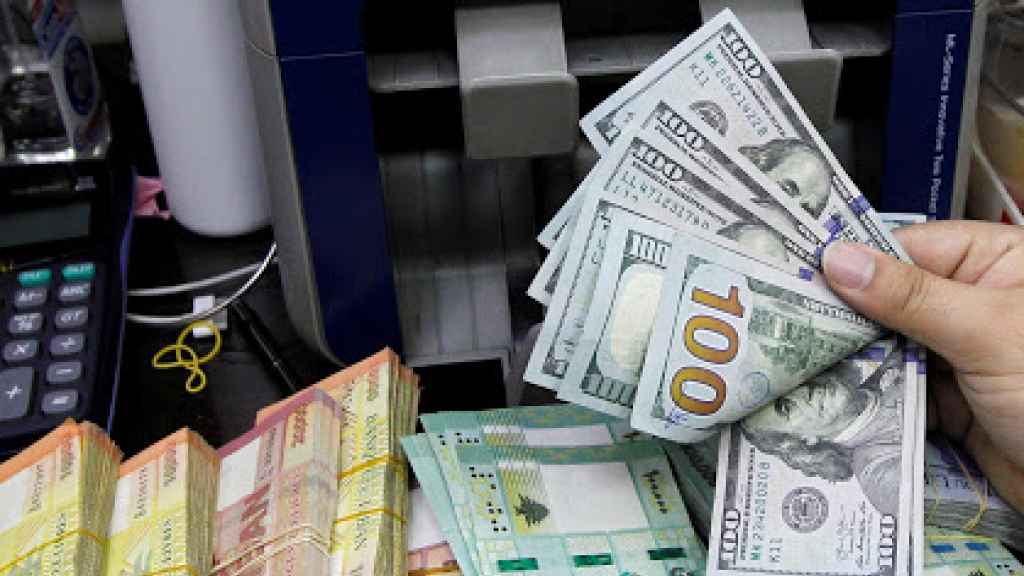 اليكم سعر دولار السوق السوداء مساء اليوم