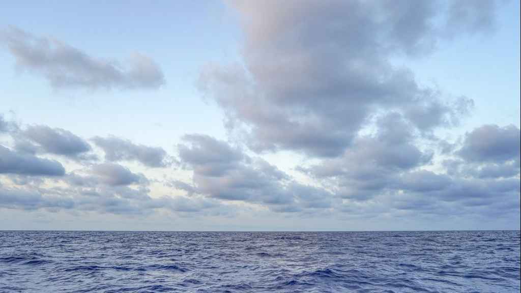 مهاجرون لبنانيون في المتوسط يوجهون نداء استغاثة من البحر