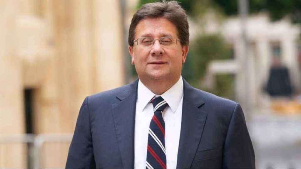 وقّع رئيس لجنة المال والموازنة النائب ابراهيم كنعان  تقرير موازنة ٢٠٢٢ واحالة للامانة العامة للمجلس النيابي
