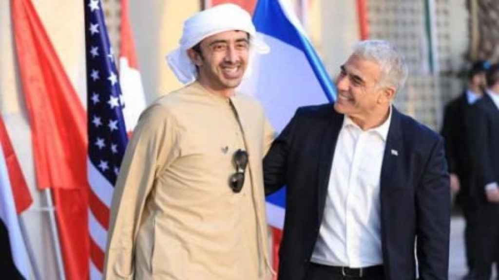 وزير الخارجية الإماراتي عبد الله بن زايد يصل “تل أبيب” في زيارة رسمية على رأس وفد رسمي واقتصادي رفيع المستوى