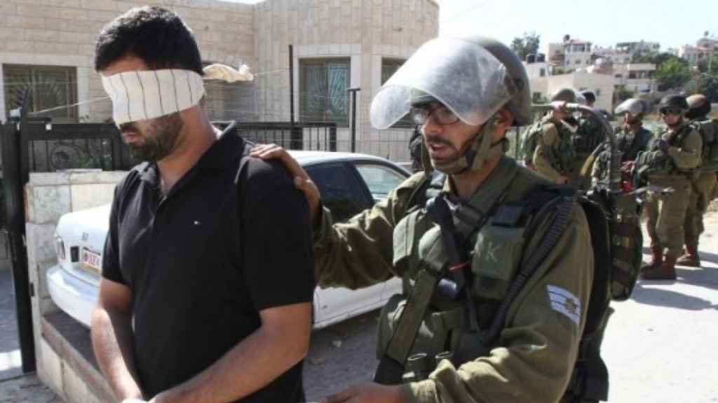قوات الاحتلال تشن حملة اعتقالات في الضفة
