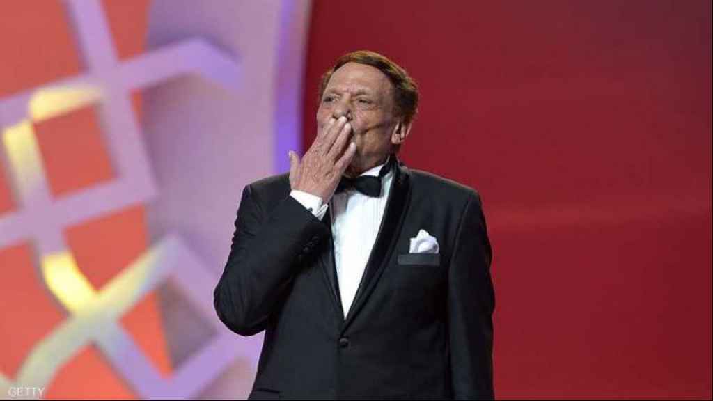 “شائعة الزهايمر” تلاحق عادل إمام.. وعائلته ترد
