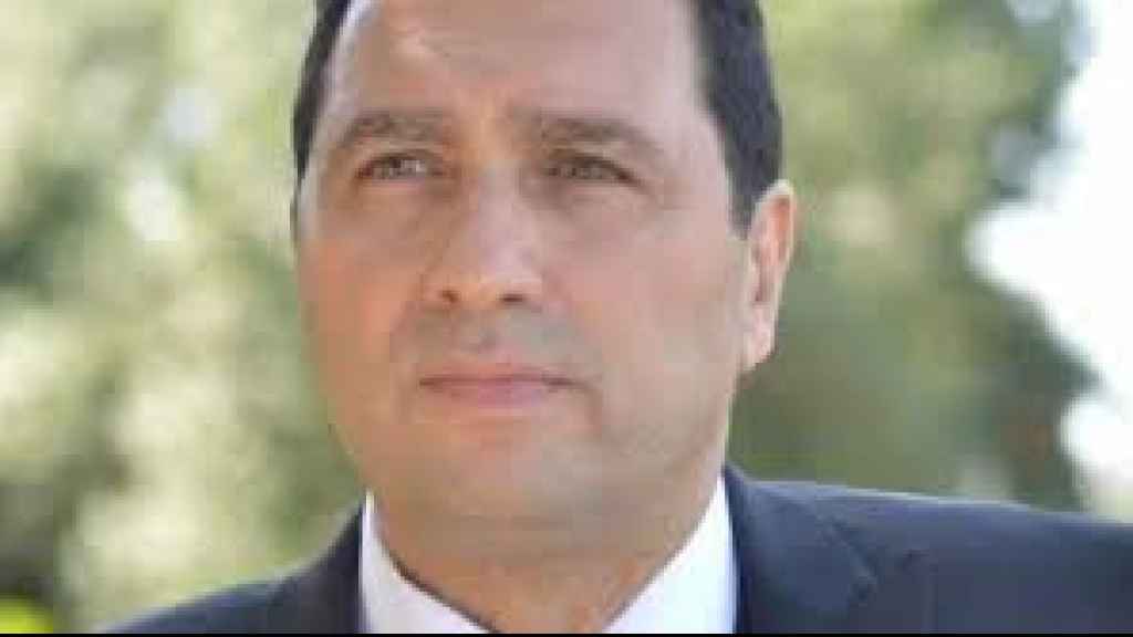 البراكس: للسماح بتسعير البنزين بالدولار