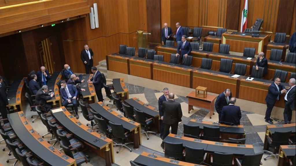 المعارضة تراكم الأصوات بإنتظار جلسة الحسم