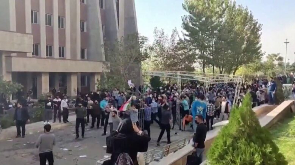مقتل إمام مسجد في هجوم بالرصاص في زاهدان الإيرانية