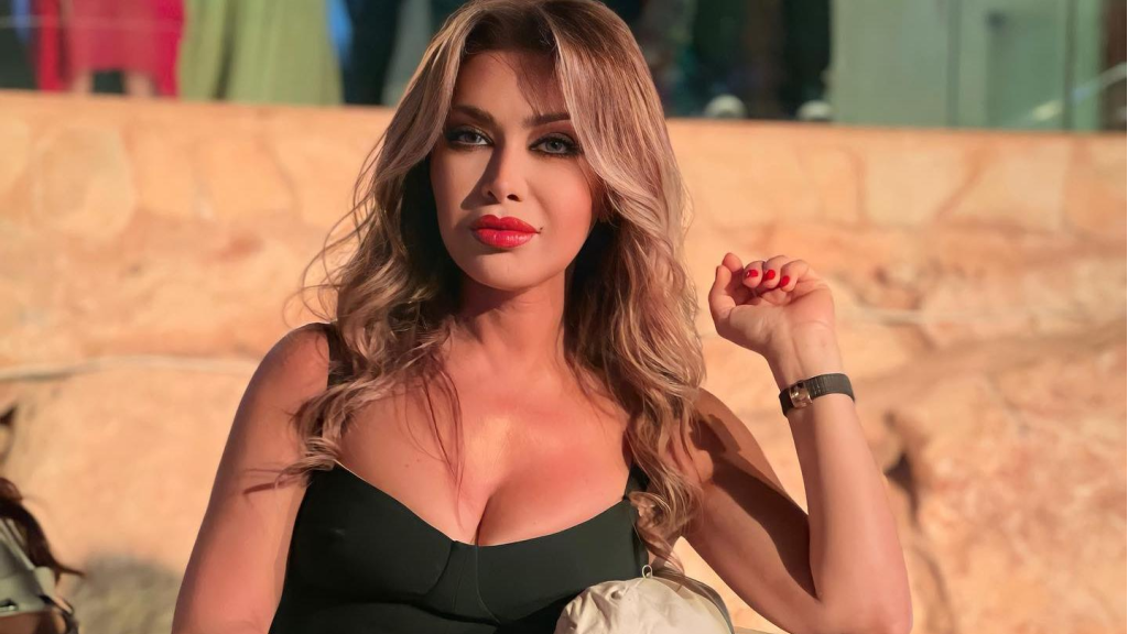 ظهرت بفستان فخم أبرز رشاقتها... نوال الزغبي تحتضن وائل كفوري وهل تراجعت عن دعم شيرين؟