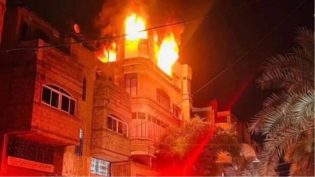 فاجعة في غزّة- فلسطين.. 21 حالة وفاة بينهم أطفال بحريق ضخم في بناية سكنية