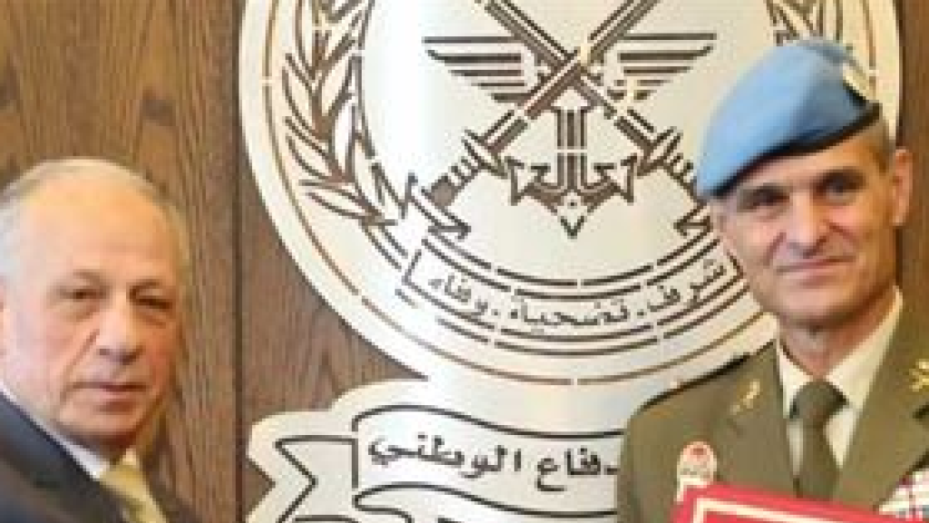وزير الدفاع في مقر الوحدة الإيرلندية معزيا ويزور جرحى اليونيفيل: سيُحاسب كل مسؤول عن حادثة العاقبية