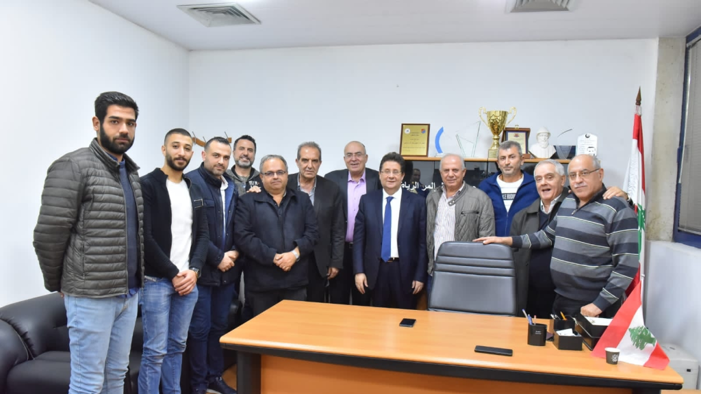 كنعان يشارك في اجتماع 