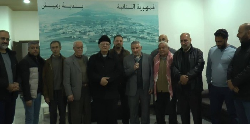  اتصال بين مسؤول في 