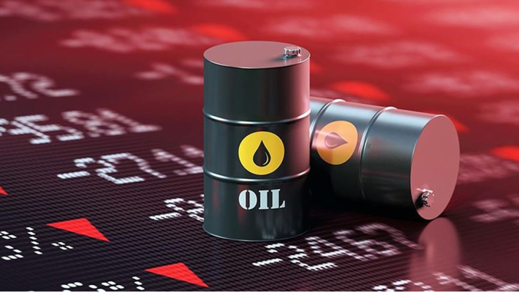 النفط عالمياً يصعد بفعل مخاوف من تأثير عاصفة على الإمدادات في أميركا