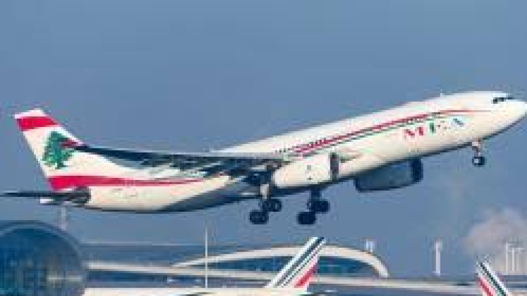 الرصاص الطائش يُصيب طائرتين للـ MEA (صور)