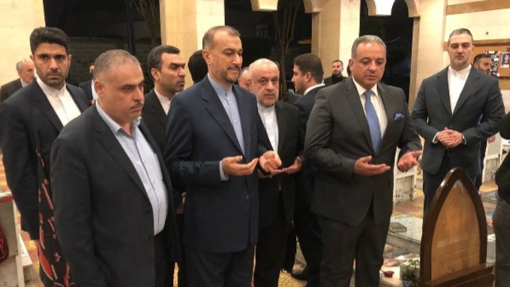 عبد اللهيان يزور روضتي الشهداء والحوراء زينب في الغبيري
