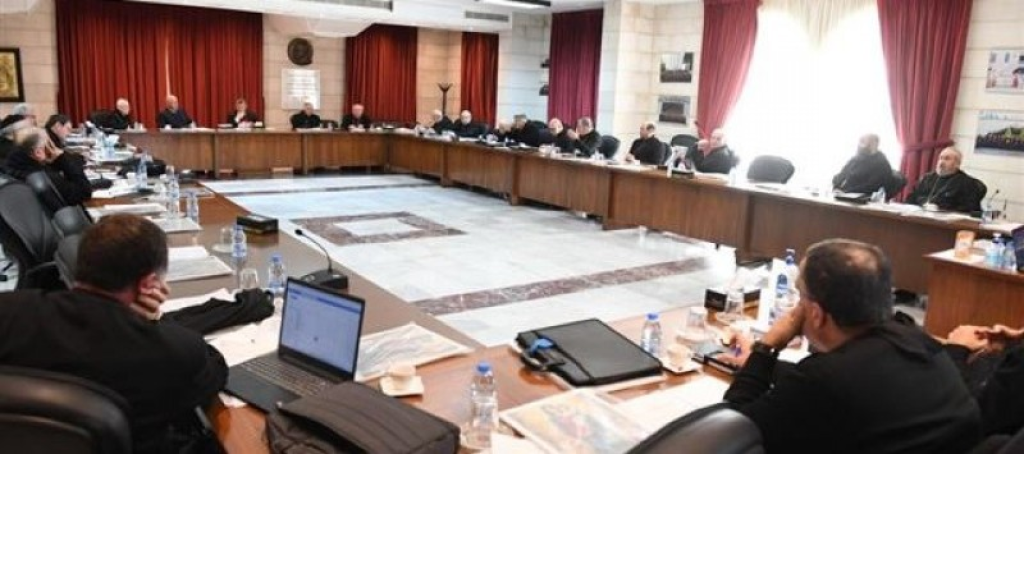 بيان 'شديد اللهجة' لـ المطارنة الموارنة... ما علاقة ميقاتي؟
