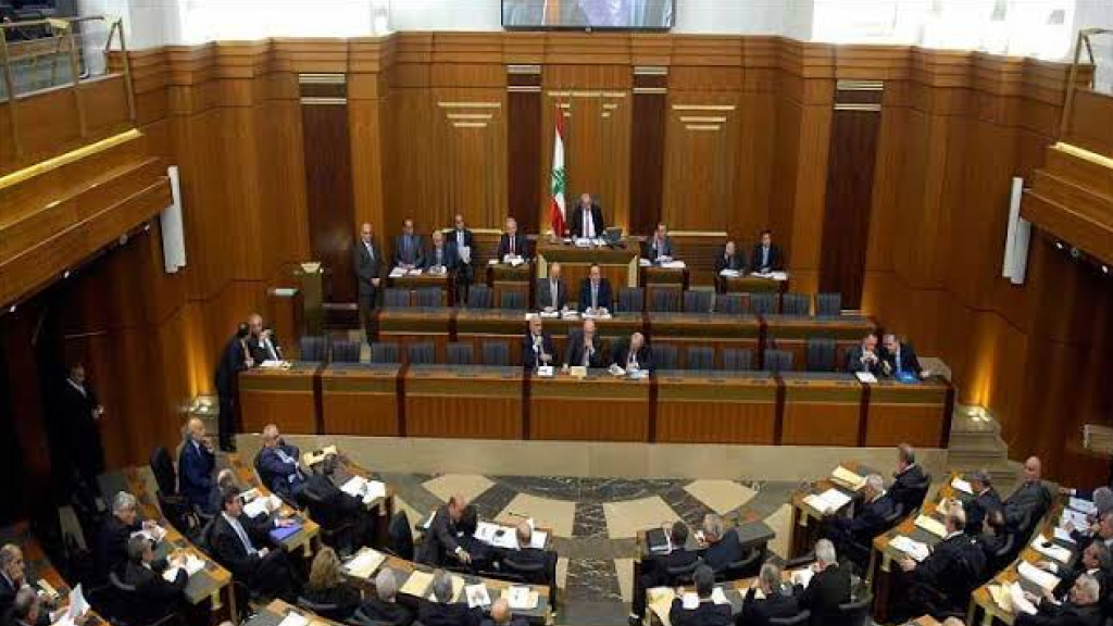 حل مجلس النواب قبل حزيران… ماذا يدور في الكواليس؟