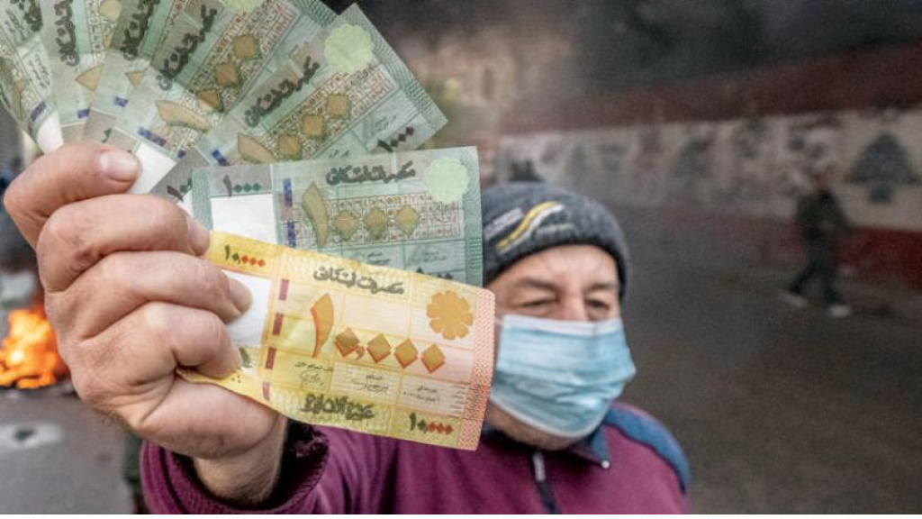 صعود وهبوط للدولار مقابل الليرة اللبنانية في موازاة الحركة السياسية