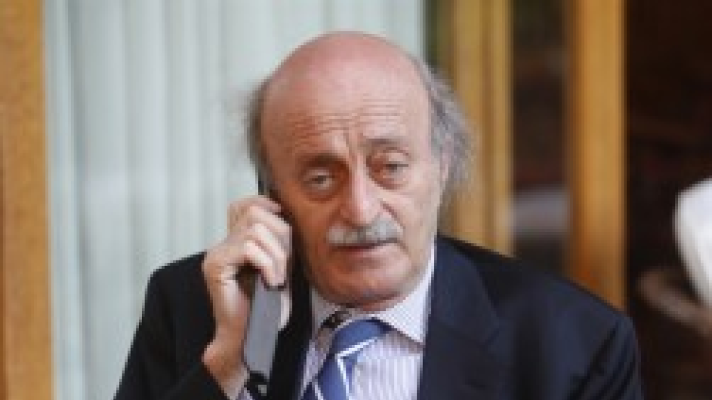 جنبلاط يسخر من الغرب..  هل اصبح نتنياهو حمامة سلام !