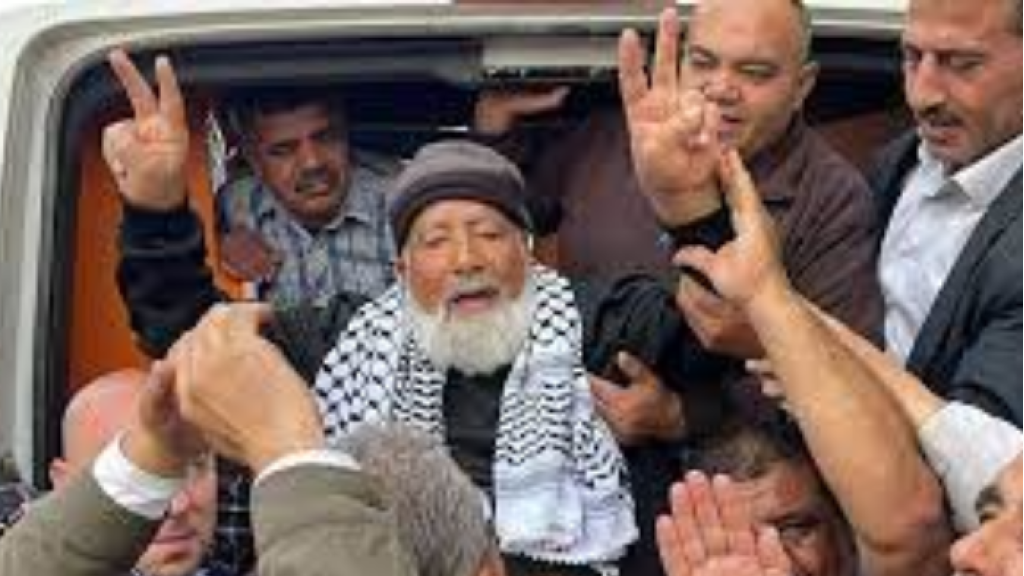 الإفراج عن أكبر أسير فلسطيني بسجون الإحتلال