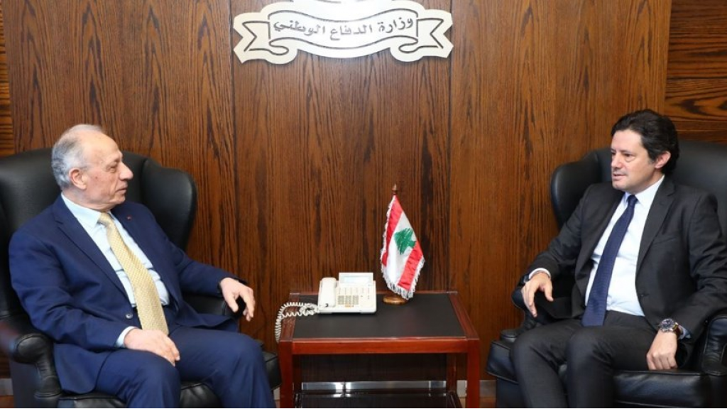وزير الدفاع عرض الأوضاع مع المكاري والتقى الدويهي وحمدان
