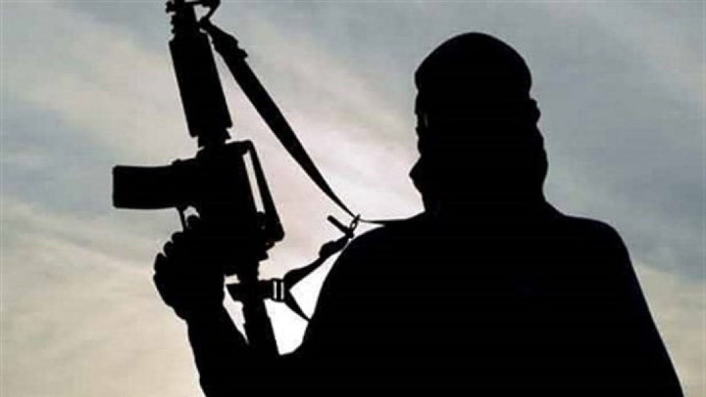 (بالصورة) : قتيل بإطلاق نار على طريق المطار