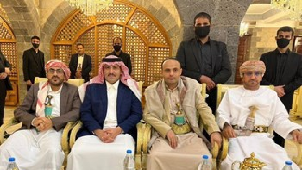 فريق سعودي يعقد لقاءات في صنعاء بشأن الحل السياسي وإطلاق الأسرى