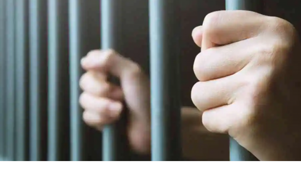 الأمن العام يوقف سورياً في مخيم البداوي لتواصله مع مجموعات إرهابية