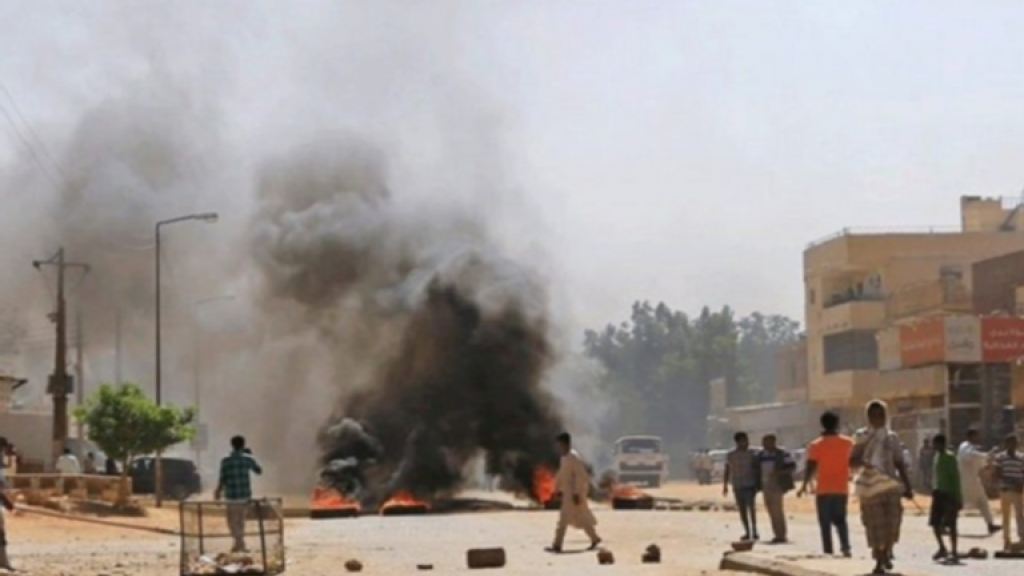 في ظل الهدنة الإنسانية.. اشتباكات عنيفة وانفجارات في السودان