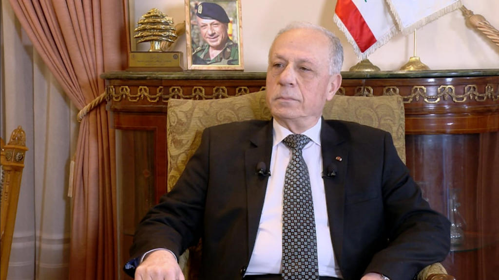 وزير الدفاع تناول حقوق العسكريين مع رئيس رابطة قدامى القوات المسلحة