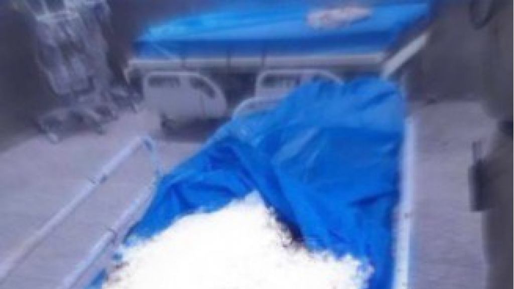 رفضته زوجاً فغزها بسكين في رقبتها.. 