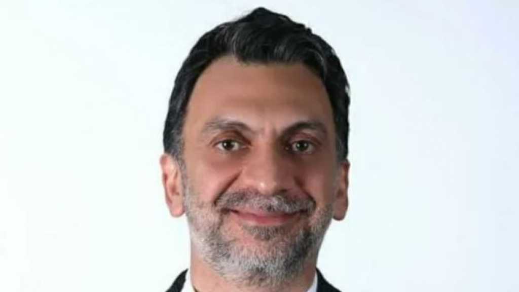 منيمنة: لعزل سلامة المطلوب دوليا فورا