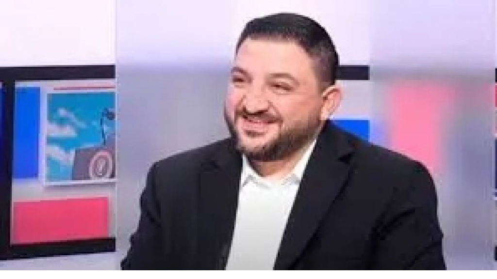 بالفيديو فضيحة من العيار الثقيل رامي نعيم يعترف انه يُلَفِق اخبار كاذبة