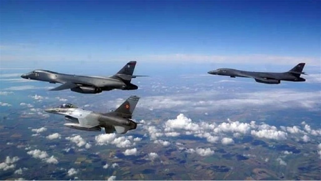 مقاتلتان روسيتان سوخوي صدت محاولة قاذفتين استراتيجتين أميركيتين من اختراق المجال الجوي الروسي فوق بحر البلطيق