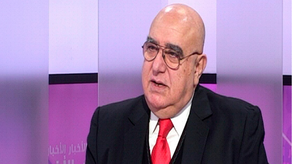 العميد مصطفى حمدان يدعو إلى انقلاب عسكري وأن يمسك الجيش زمام الأمور