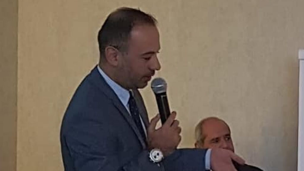 المحامي فاروق المغربي:هيدي الكسارات هيي ذاتها يلي بتسيطر عليها قوى امر واقع طبعاً ..باتفاق مع البلدية والمحافظين على سنوات وما بعرف مين كمان. يمكن آن الاوان انو تتسكر