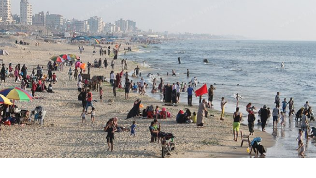 منع السباحة في بحر غزة