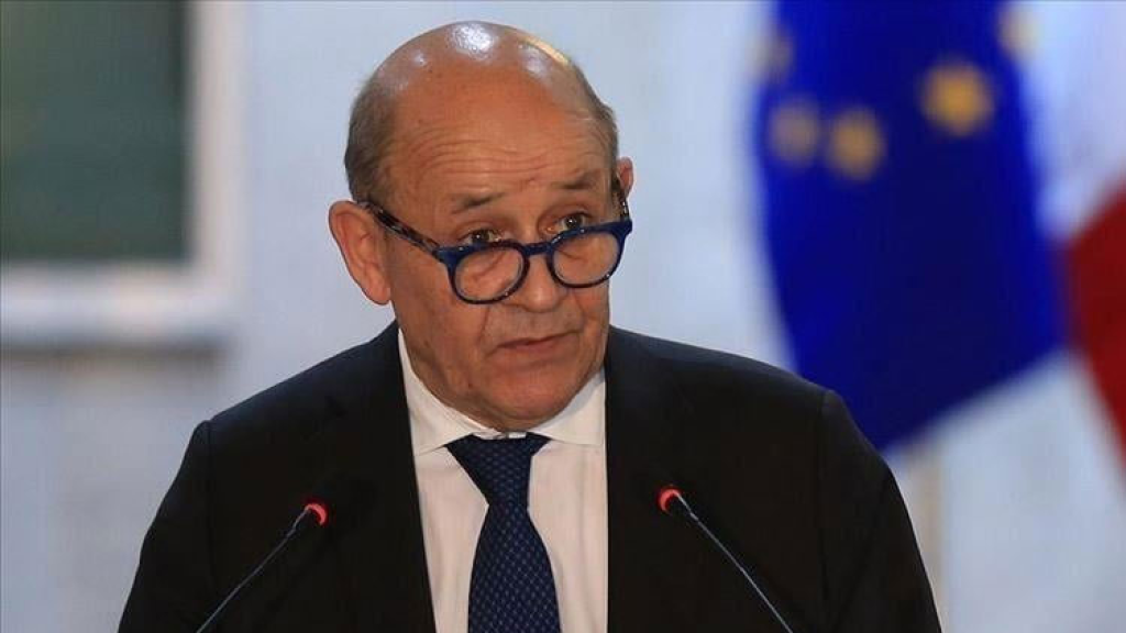 لودريان يوجه دعوات على الغداء لعدد من النواب الجمعة