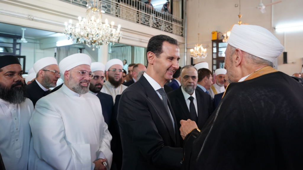 الرئيس الأسد يؤدي صلاة العيد في مسجد الأفرم بدمشق