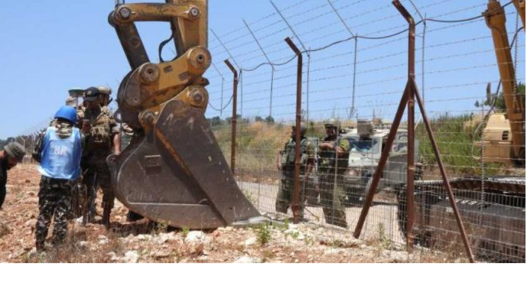 الجيش يتصدى لجرافة “إسرائيلية” في ميس الجبل