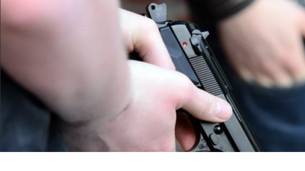 أربعة جرحى بإشكال بين 