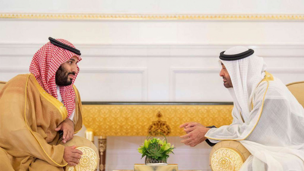 من رحلات التخييم إلى برود العلاقة، ما سبب الخلاف بين بن سلمان وبن زايد 