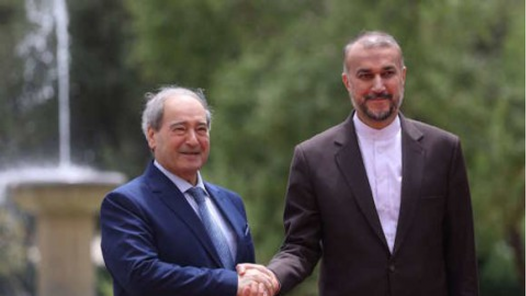 المقداد من طهران: على الولايات المتحدة ان تنسحب من الاراضي السورية قبل ان تجبر على ذلك.. وعبد اللهيان خروج القوات الامريكية من سورية يساعد على الاستقرار في المنطقة 