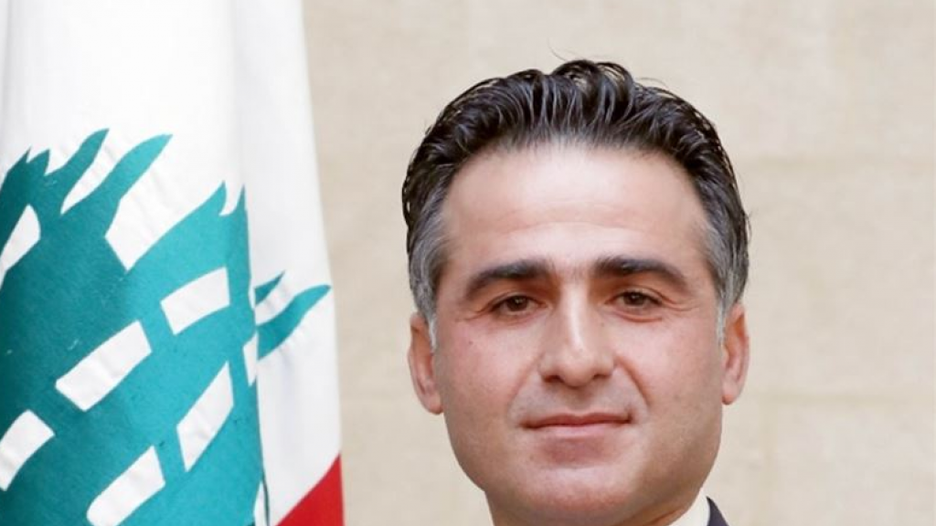 حمية: باخرة التنقيب عن النفط والغاز تدخل المياه اللّبنانيّة، وتوقّع وصولها أواسط الشهر الحالي