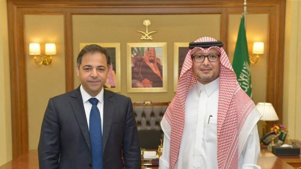 السفير السعودي يستقبل منصوري