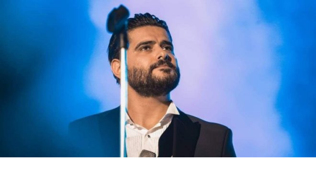 بالفيديو.. ناصيف زيتون ينسى كلمات أغنيته!