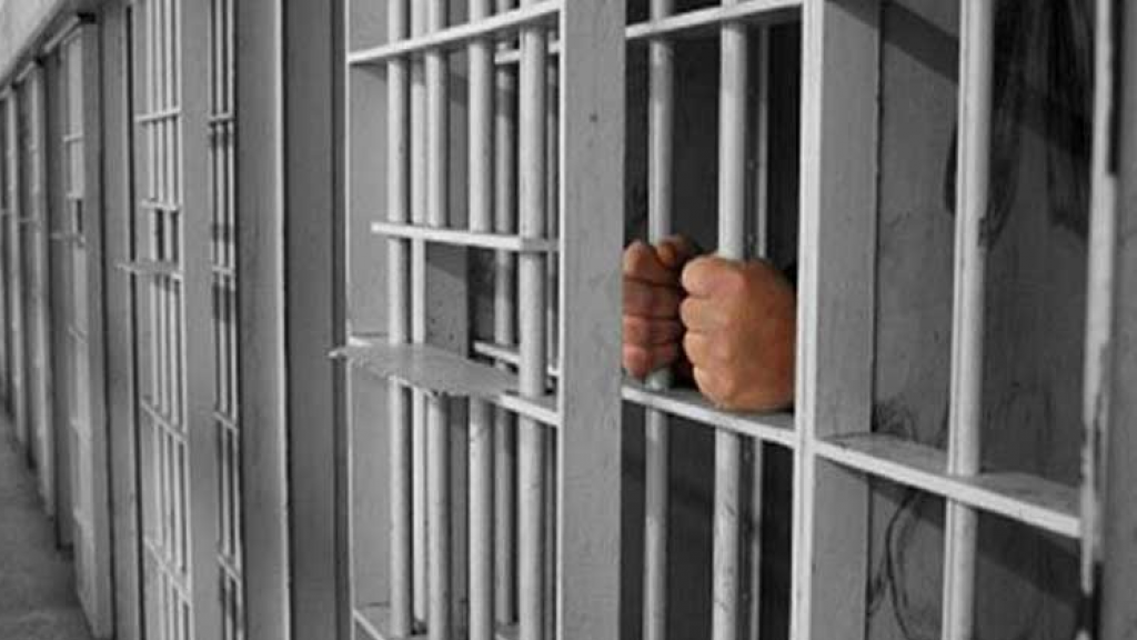 مذكرة توقيف بحق متحرش بقاصر في الشمال