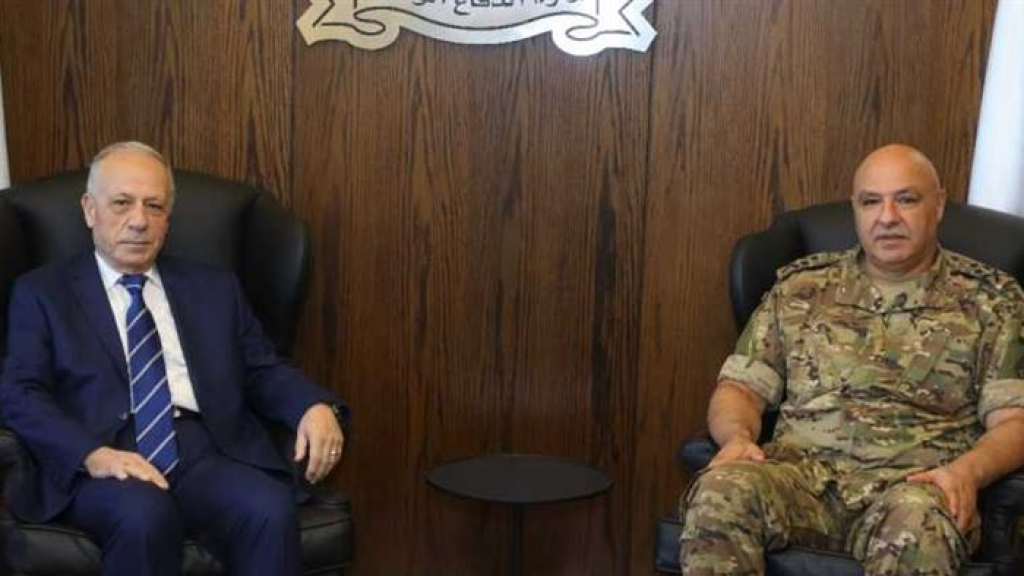 العماد قائد الجيش زار وزير الدفاع