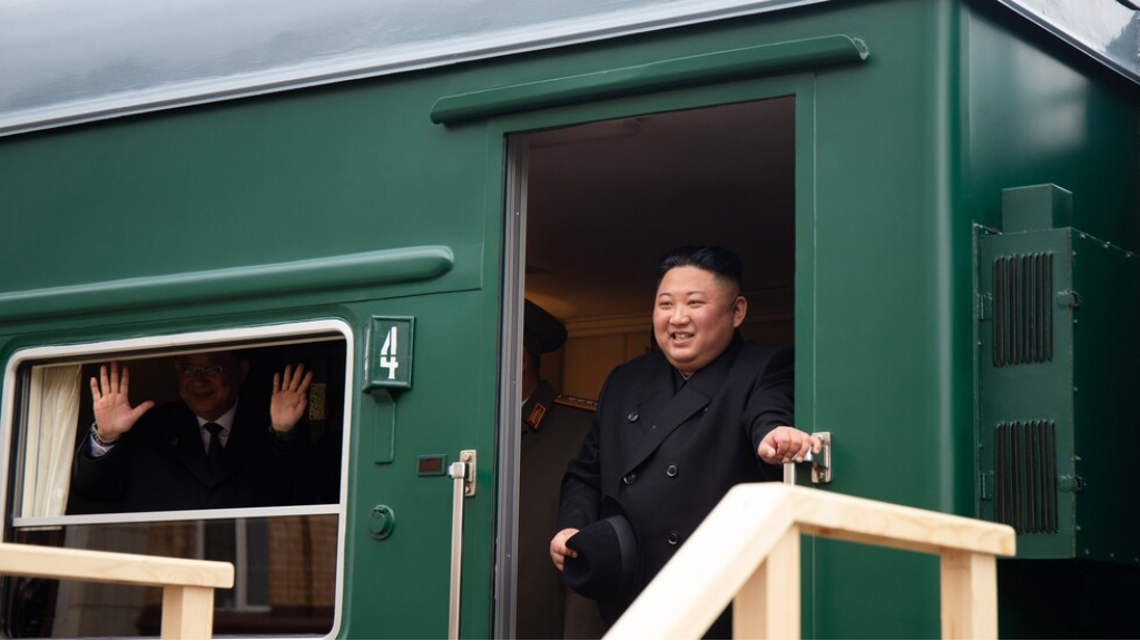 كيم جونغ أون يغادر كوريا الشمالية على متن قطاره متوجها إلى روسيا